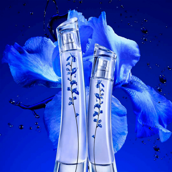 Flower Ikebana Indigo: Elegância Floral com Toque Azul Japonês